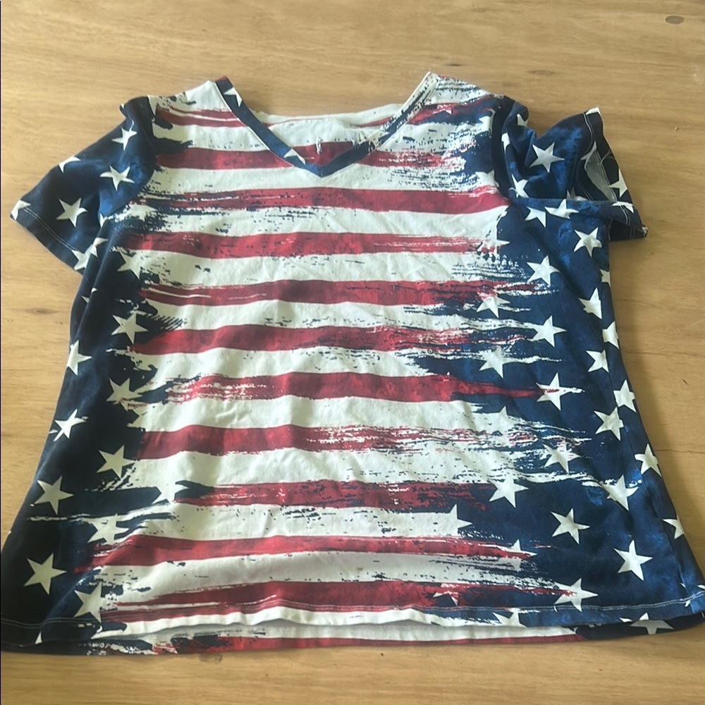 Red and White Vintage Short Sleeve Tee